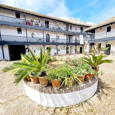 Apartamento con Patio Sevillano