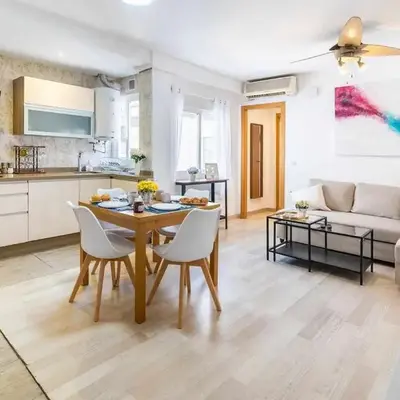 Apartamento a 500m de la Judería con Parking