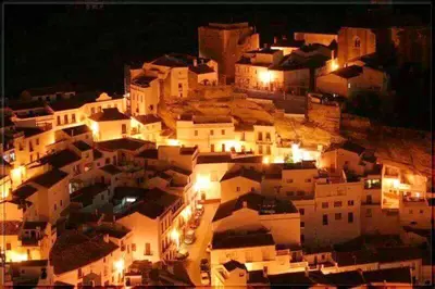 Vista general de Setenil de las Bodegas o vista desde la villa