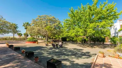 Jardín al aire libre en Cortijo Carrillo Antequera by Ruralidays