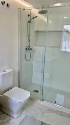 Un baño de Apart Los Patios de Valladares