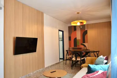 Una televisión o centro de entretenimiento en SunShine Juderia