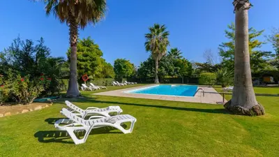 Piscina en o cerca de Casas Las Canteras Cuevas Bajas by Ruralidays