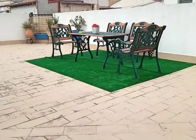 Un patio o zona al aire libre en Casa Con Alma # junto a estación de trenes y muy cerca del centro