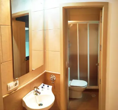 Un baño de Apartamento Familiar Juramento