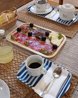 Comida en o cerca de este apartamento