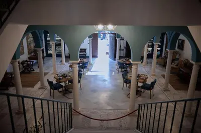 Un restaurante o sitio para comer en Villa Tela & Vino