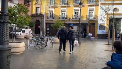 Clientes alojados en Habitación agradable con baño individual