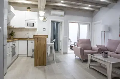 Una cocina o zona de cocina en Elegante y acogedor. Buena ubicación