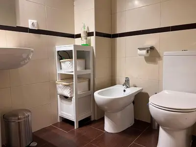 Un baño de Apartamento con excelente ubicación y terraza privada