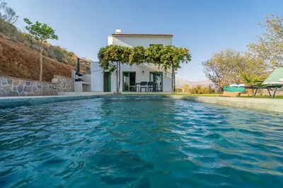 Piscina en o cerca de Paredones III Casa Rural Caminito del Rey