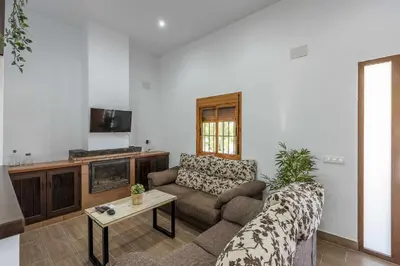 Una televisión o centro de entretenimiento en Casa Rural Adalid, Campiña de Sevilla