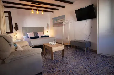 Una televisión o centro de entretenimiento en La Jaboneria de Setenil