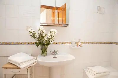 Un baño de COZY APARTMENT IN THE CENTER OF SEVILLE