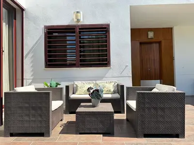 Zona de estar de Lux Villa with Year-Round Heated Pool & Game Room