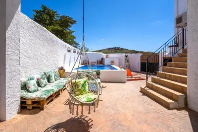 Piscina en o cerca de Pintoresco Alojamiento Rural La Camarilla