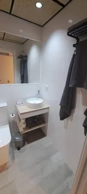 Un baño de ACC Vergara centro Parking cercano