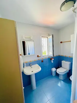 Un baño de Casita en el Paraíso