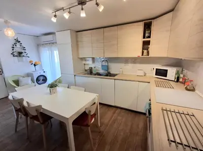 Una cocina o zona de cocina en Roberta's Guest House