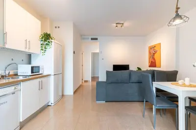 Una cocina o zona de cocina en Céntrico y acogedor apartamento