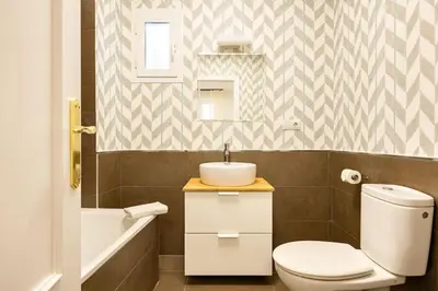 Un baño de Santa Catalina centra suite by Valcambre
