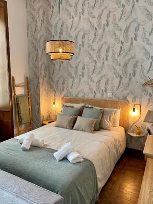 Cama o camas de una habitación en WISH SUITE LA FLORIDA DE SEVILLA