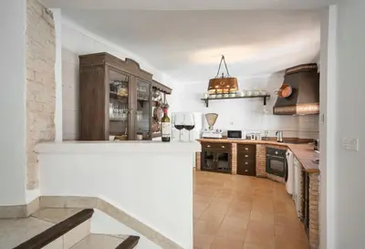 Una cocina o zona de cocina en Balcón a la Sierra - Gran Casa con Terraza y Hermosas Vistas a la Sierra