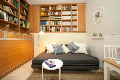 Biblioteca en el apartamento