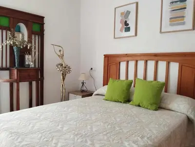 Cama o camas de una habitación en Apartamento Beatas Parking Gratis Centro Histórico