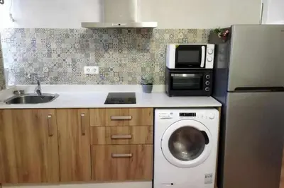 Una cocina o zona de cocina en Apartamento Beatas Parking Gratis Centro Histórico