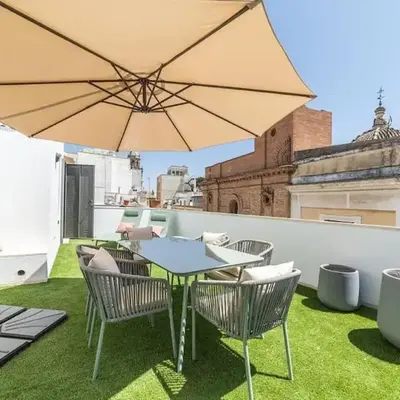 BS Brand New Triplex Private terrace downtown Parking