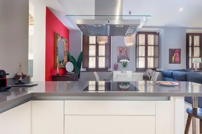Una cocina o zona de cocina en Panther Home Alfalfa