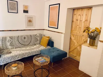 Zona de estar de La Casita del Cactus - Casa de campo con piscina