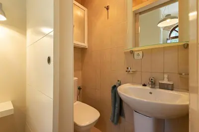 Un baño de Charming 2 Bedroom Apartment at Sevilla City Center By OCityzen
