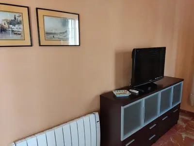 Una televisión o centro de entretenimiento en Cordobán By Guimar