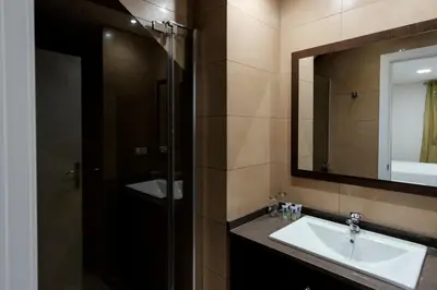 Un baño de CASA CON PATIO