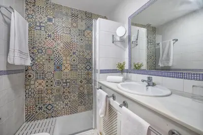 Un baño de Zafiro Apartment&Parking in the historical centre