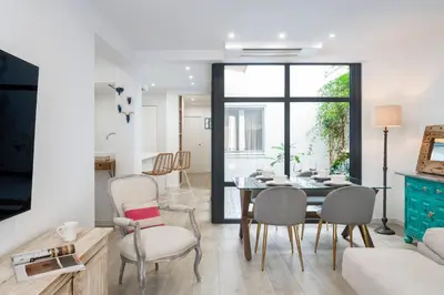 Zona de estar de San Esteban apartment by TheGoodTourist