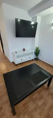 Una televisión o centro de entretenimiento en Casa luna Caminito del Rey