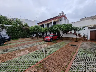 Jardín al aire libre en DS Realejo-Casco Histórico con aparcamiento