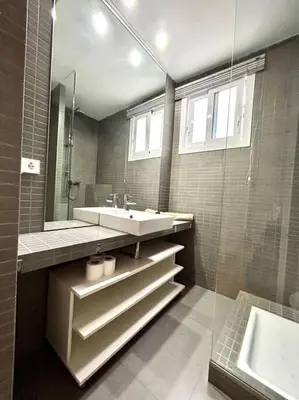 Un baño de Hispalis San Román