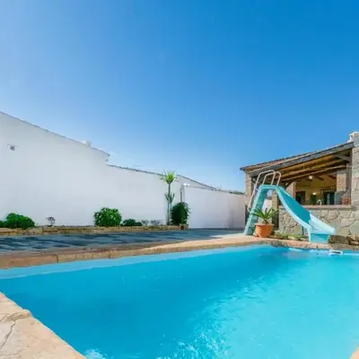 Nice Home In Casariche With Wifi