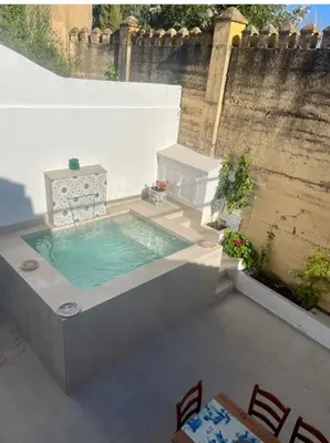Piscina en o cerca de Casa Muralla del Alcazar Viejo