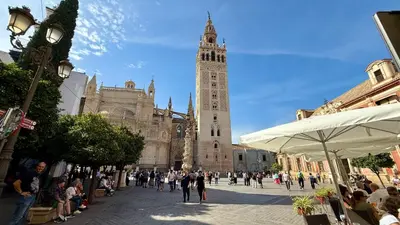 Clientes alojados en Apto T Patio Sevillano - Garaje privado con carga eléctrica