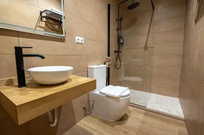 Un baño de The Clover