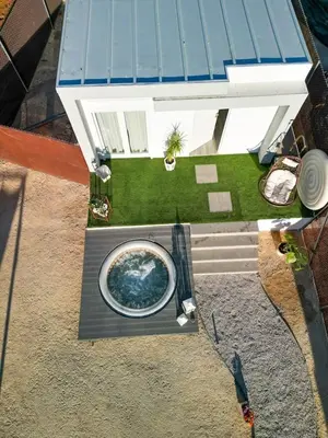 Un patio o zona al aire libre en MRS Casita tentación con jacuzzi Privado