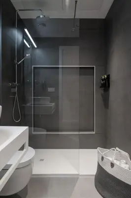 Un baño de Limehome Sevilla Ronda de Capuchinos