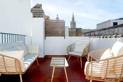 Un balcón o terraza de Alhondiga City Center Private House by Valcambre