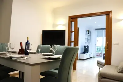 Una televisión o centro de entretenimiento en NightInSevilla Juglar Free parking