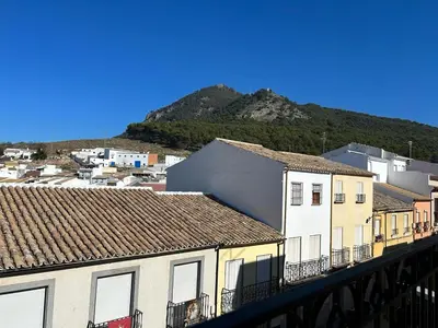 Vista general de una montaña o vista desde la casa o chalet